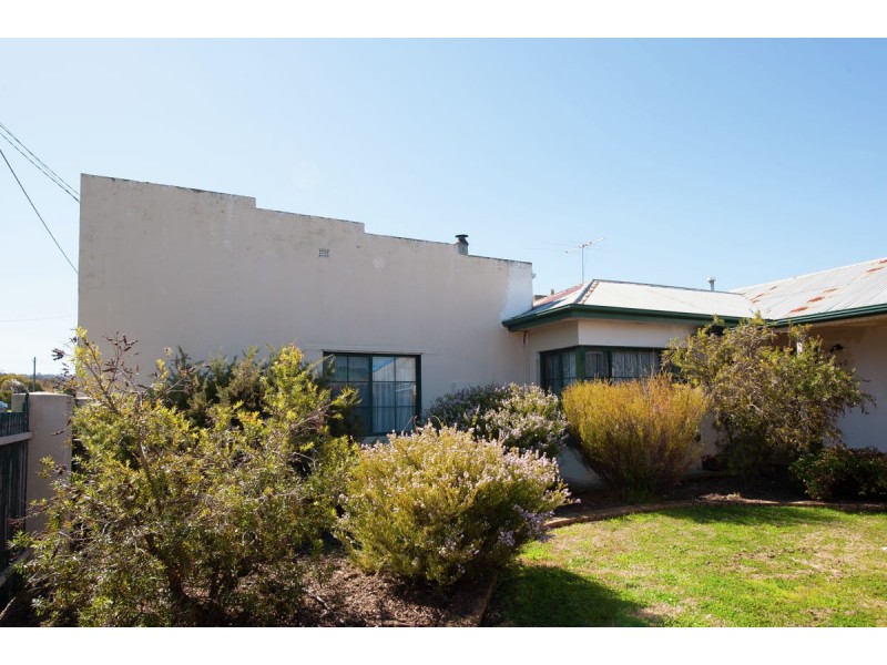 490 Alldis Avenue, Lavington NSW 2641