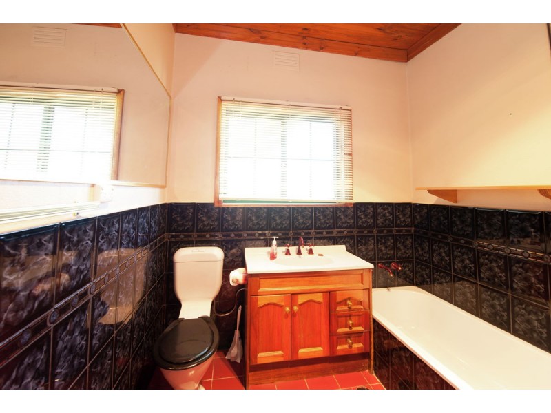 490 Alldis Avenue, Lavington NSW 2641