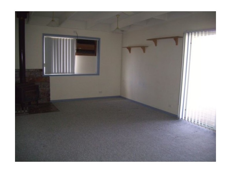 545 Comans Avenue, Lavington NSW 2641