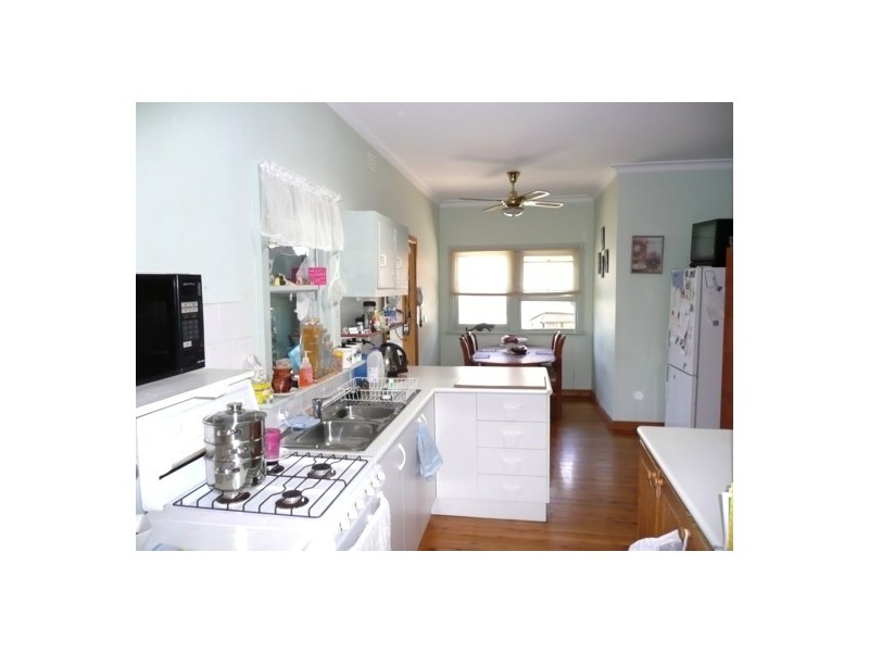 948 Calimo St, North Albury NSW 2640