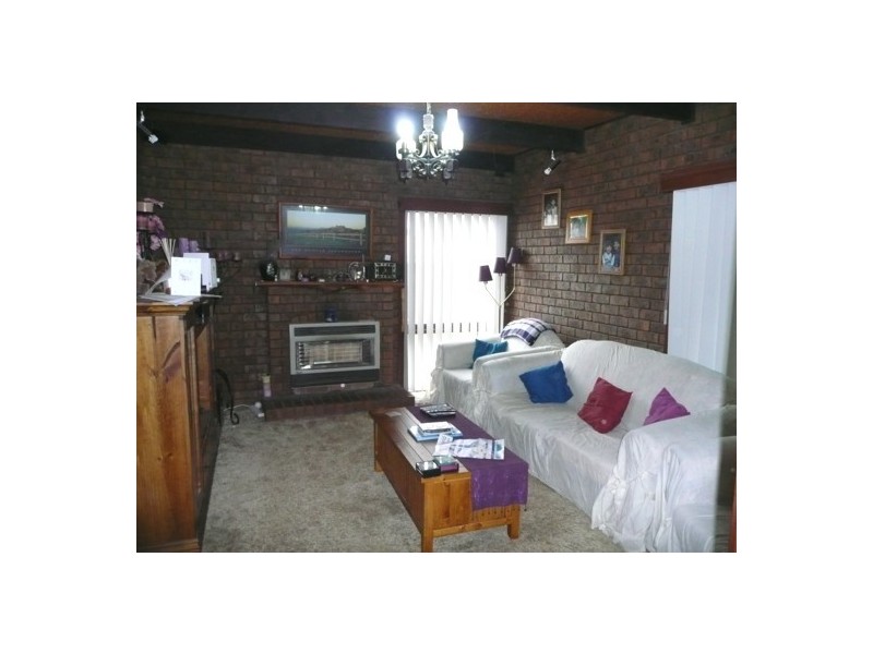 556 Roach St, Lavington NSW 2641