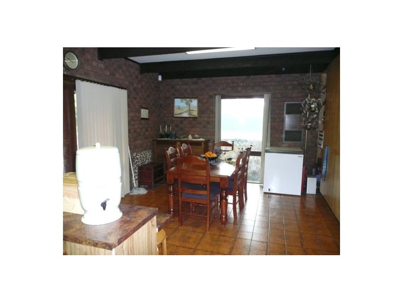 556 Roach St, Lavington NSW 2641