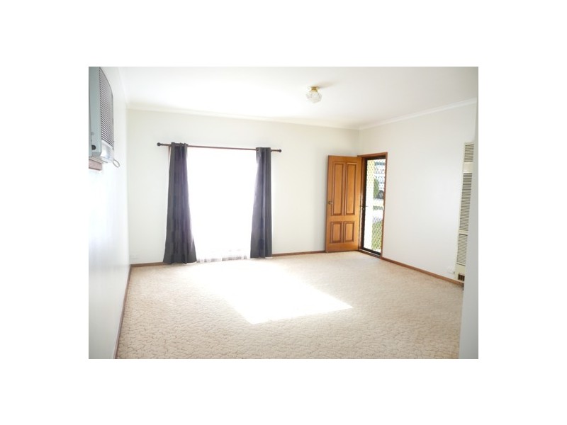 1/577 Webb St, Lavington NSW 2641