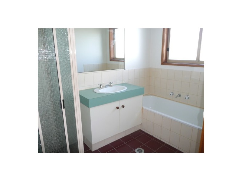 1/577 Webb St, Lavington NSW 2641