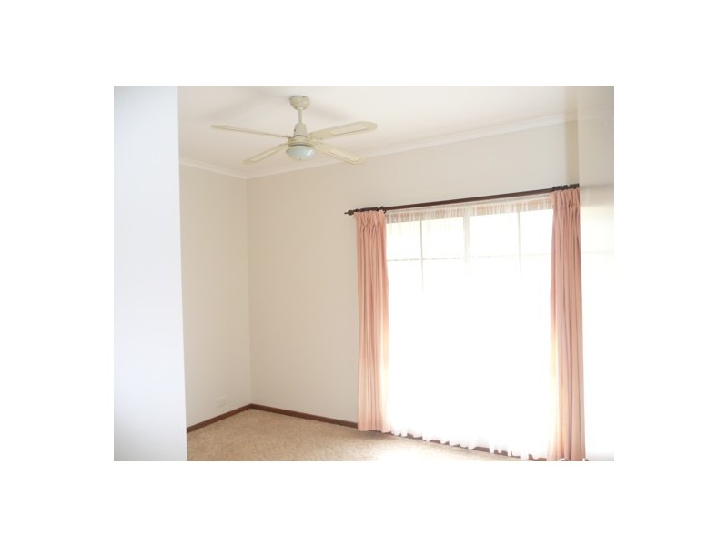 1/577 Webb St, Lavington NSW 2641