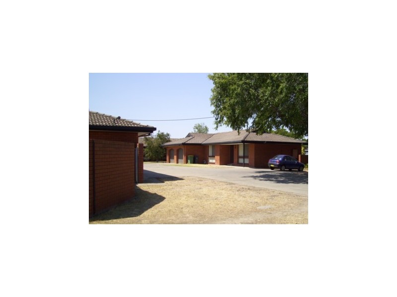 4/432 Kotthoff St, Lavington NSW 2641