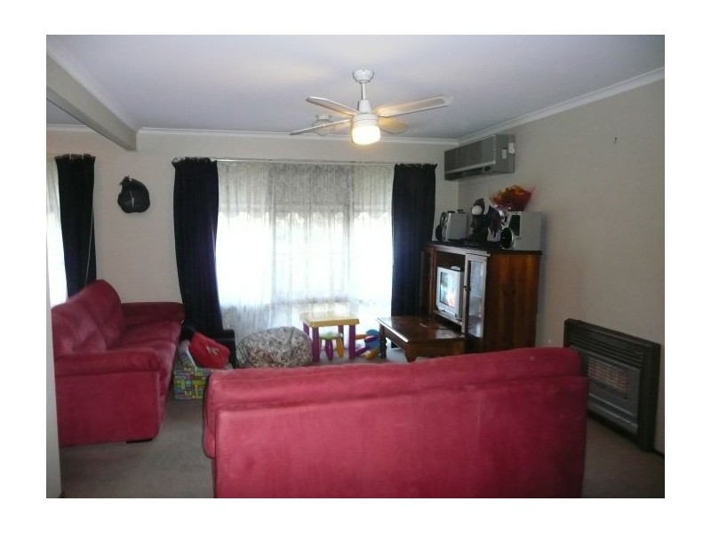 357 Sutherland St, Lavington NSW 2641