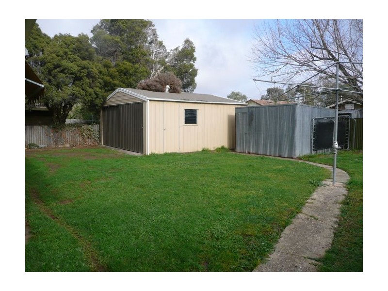 357 Sutherland St, Lavington NSW 2641