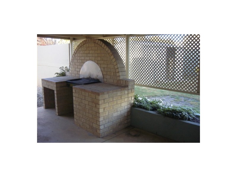 104 Huon St., Jindera NSW 2642