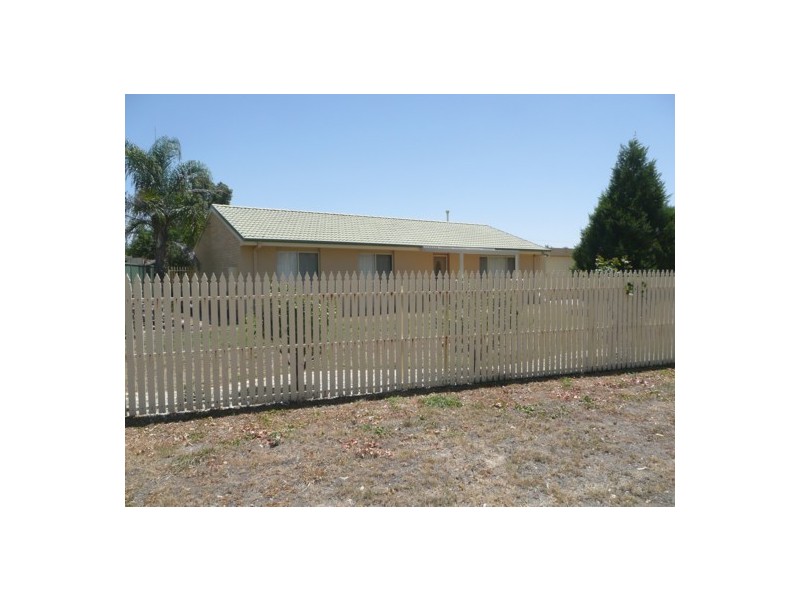 104 Huon St., Jindera NSW 2642