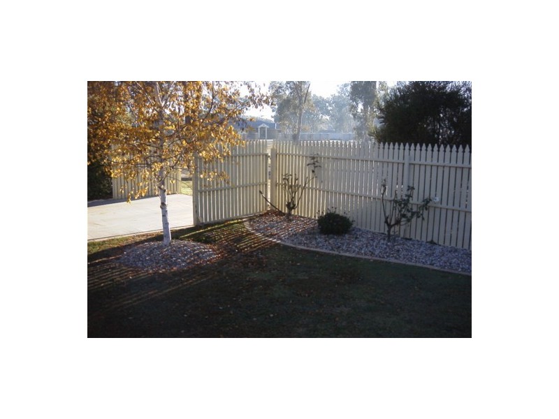 104 Huon St., Jindera NSW 2642