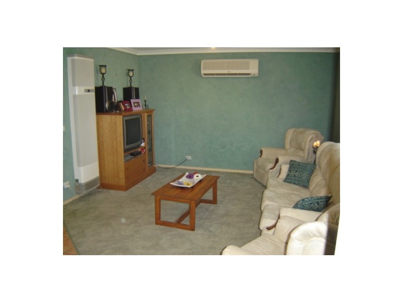 104 Huon St., Jindera NSW 2642