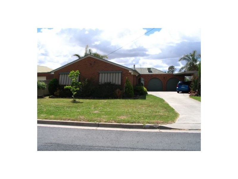 504 Webb St, Lavington NSW 2641