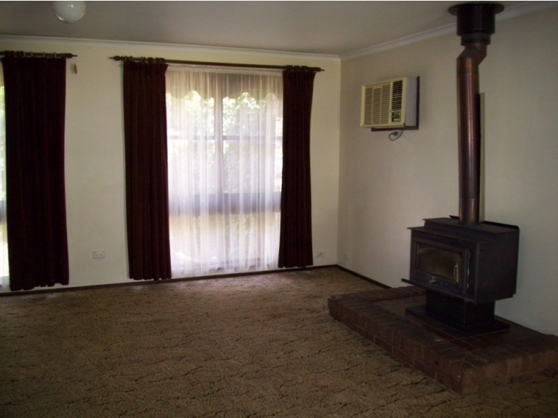 562 Iluka Cres, Lavington NSW 2641