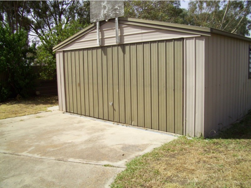562 Iluka Cres, Lavington NSW 2641