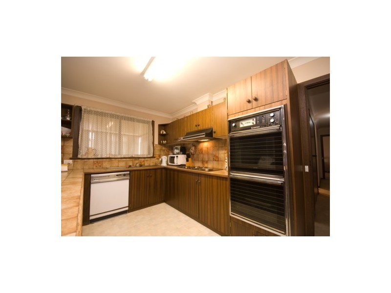 552 Kemp St, Lavington NSW 2641