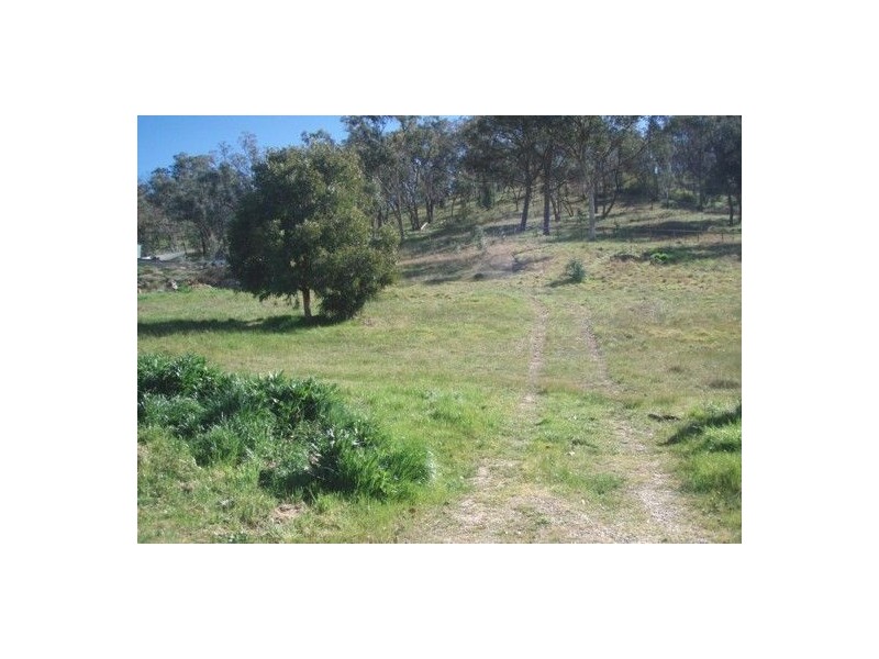 72  Bartholomew St, Lavington NSW 2641