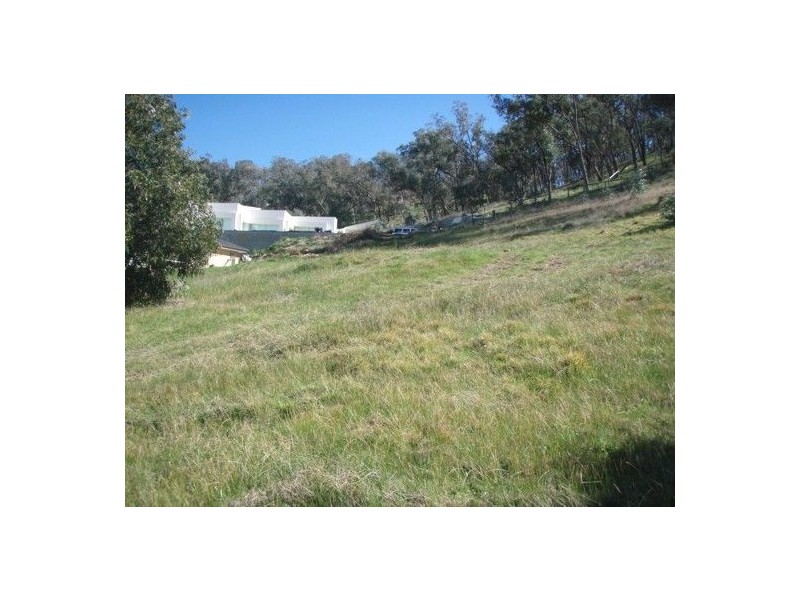 72  Bartholomew St, Lavington NSW 2641