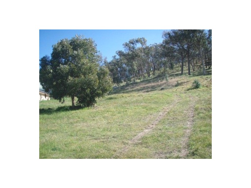 72  Bartholomew St, Lavington NSW 2641