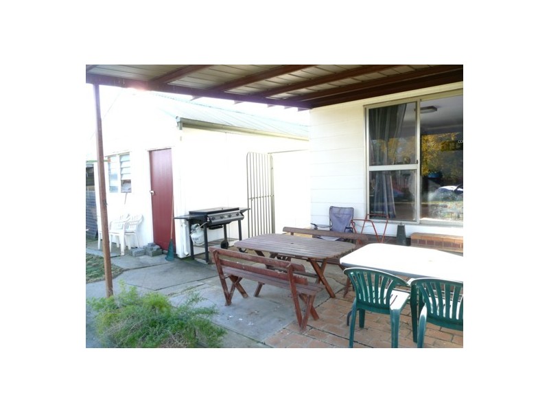 305 Union Rd, North Albury NSW 2640
