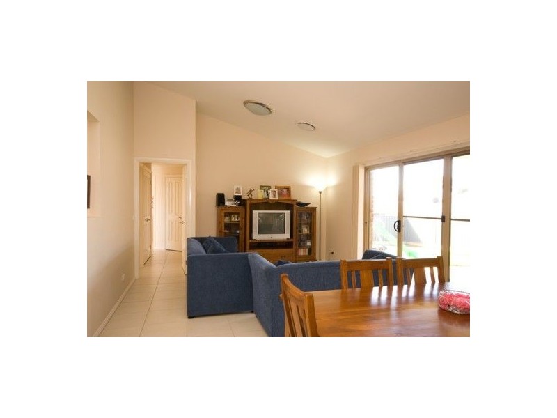 16 Squirrel Glider Drive, Thurgoona NSW 2640