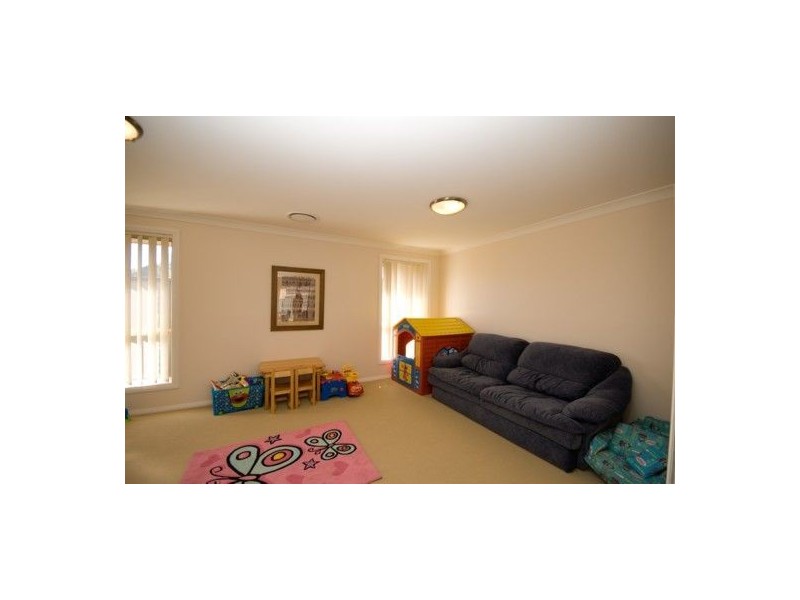 16 Squirrel Glider Drive, Thurgoona NSW 2640