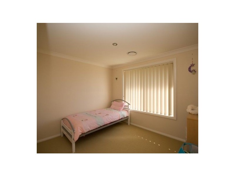 16 Squirrel Glider Drive, Thurgoona NSW 2640