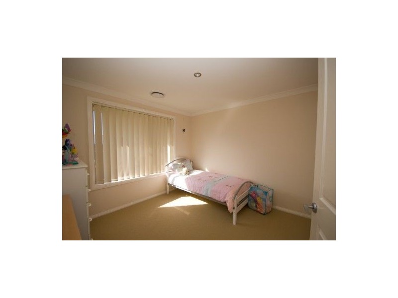 16 Squirrel Glider Drive, Thurgoona NSW 2640