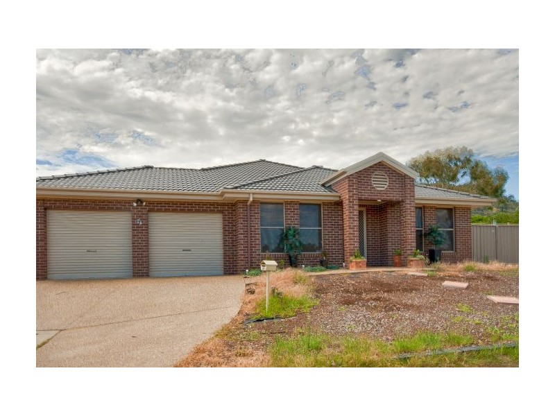 24 Darga Place, Lavington NSW 2641