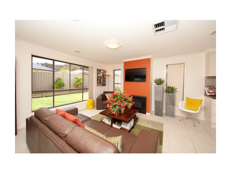 20 Darga Pl, Lavington NSW 2641