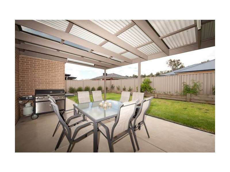 20 Darga Pl, Lavington NSW 2641