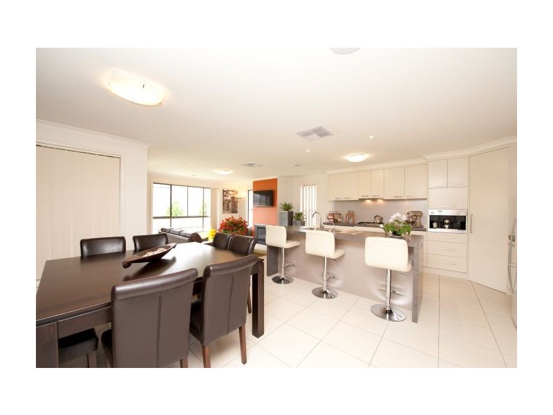 20 Darga Pl, Lavington NSW 2641