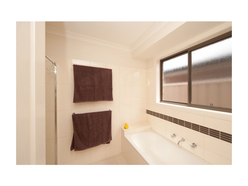20 Darga Pl, Lavington NSW 2641