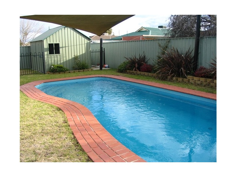 521 Iluka Cres, Lavington NSW 2641