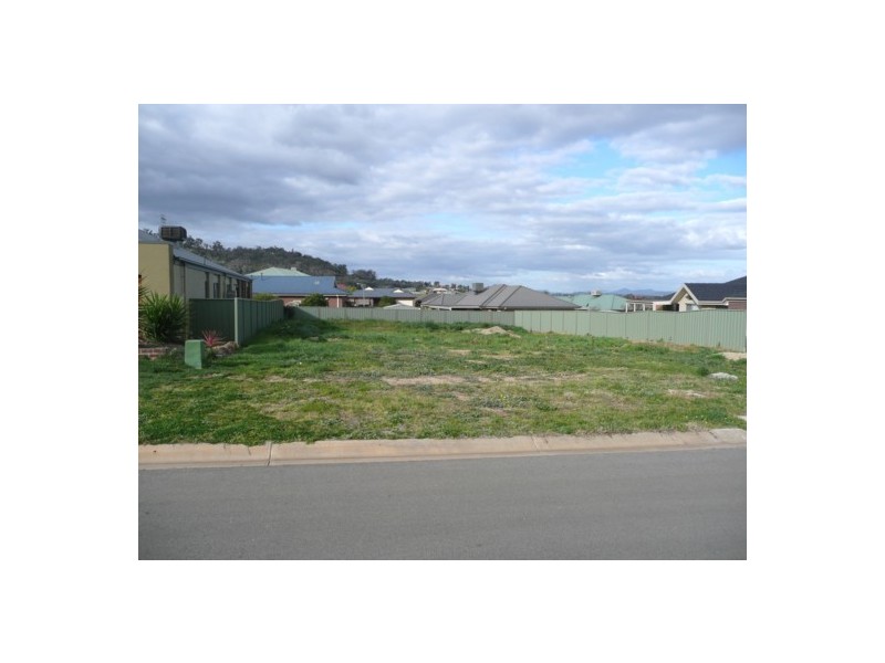 12 Jordan Way, Lavington NSW 2641