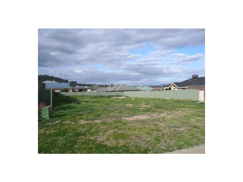 12 Jordan Way, Lavington NSW 2641