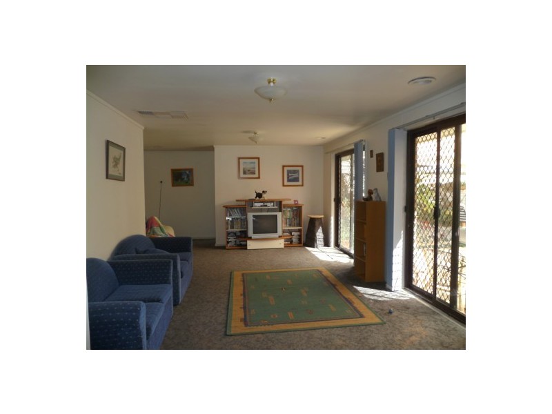 8 Goolagar Cres, Springdale Heights NSW 2641