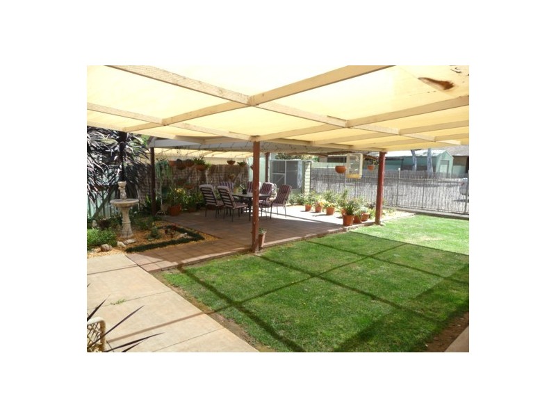 8 Goolagar Cres, Springdale Heights NSW 2641