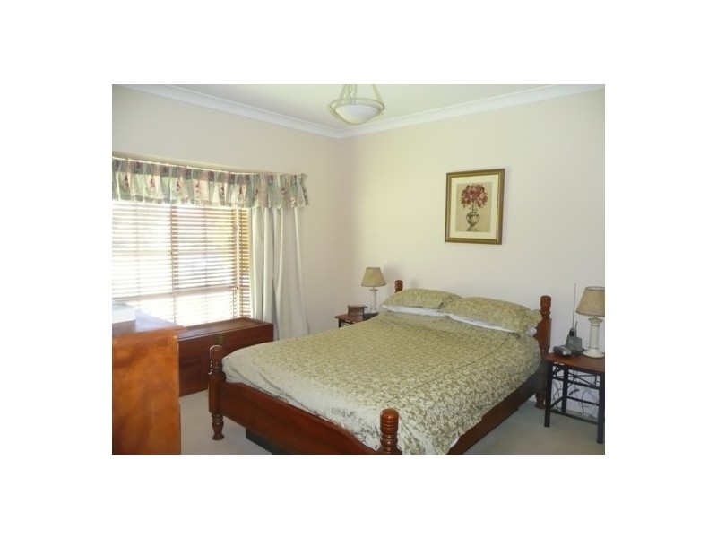 19 Valerie Way, Lavington NSW 2641