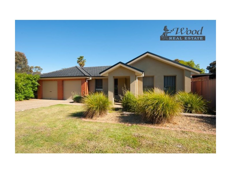 23 Dalbirra Pl, Lavington NSW 2641