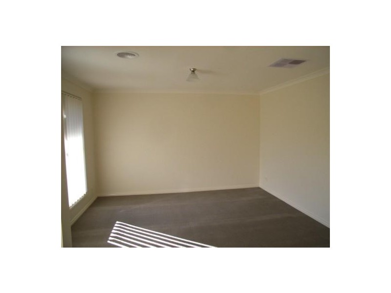 23 Dalbirra Pl, Lavington NSW 2641