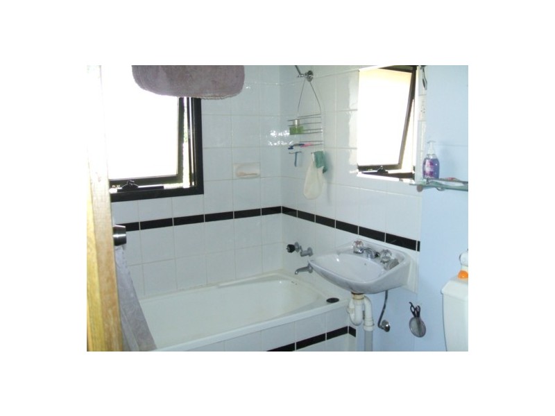 5/429 Griffith Rd, Lavington NSW 2641