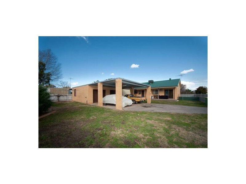 468 Kaitlers Road, Lavington NSW 2641