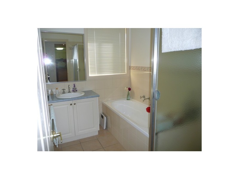 30 The Fell, Thurgoona NSW 2640