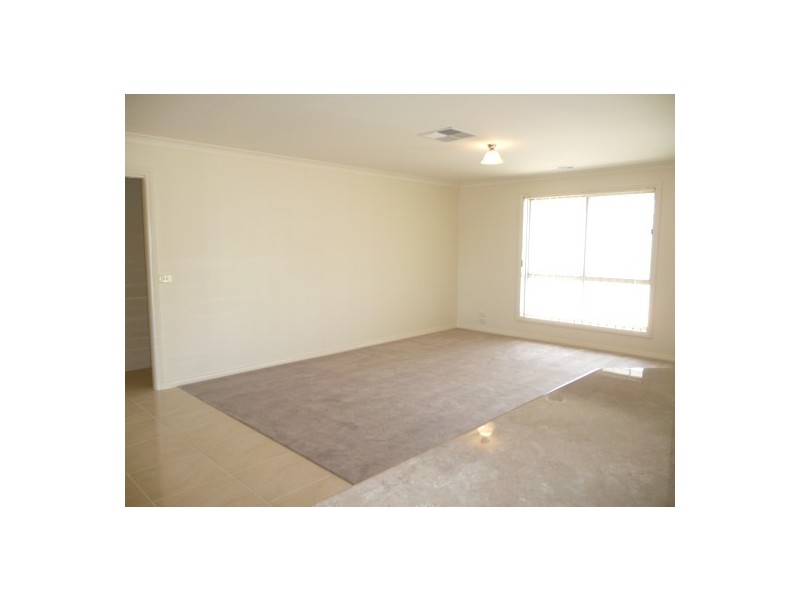 7 Firetail Street, Thurgoona NSW 2640