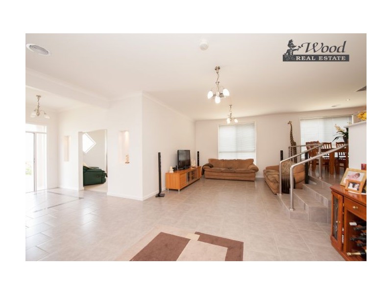 1 Blair Court, Lavington NSW 2641