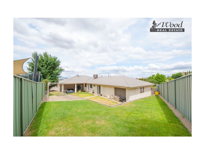 1 Blair Court, Lavington NSW 2641