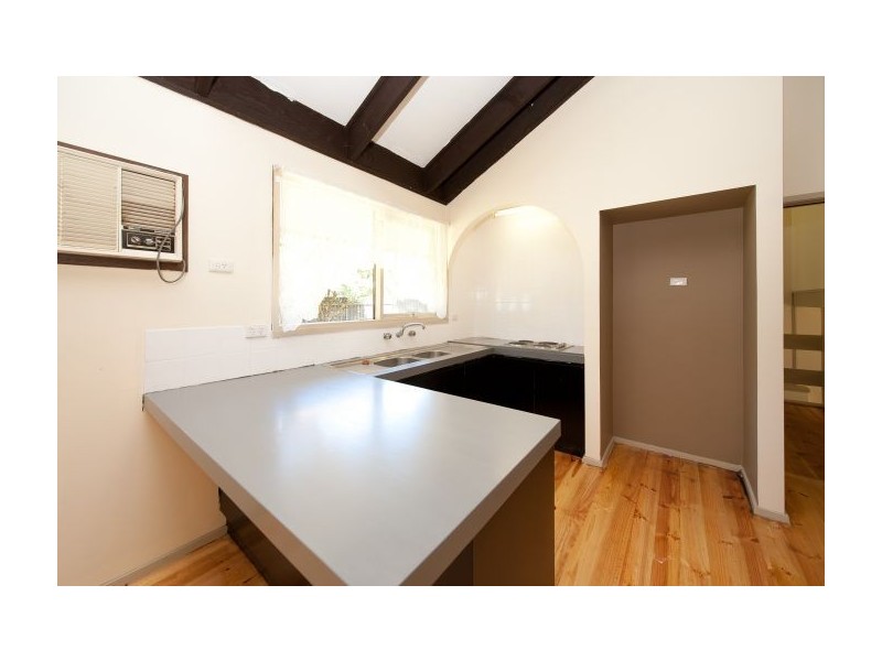 450 Dale Cres, Lavington NSW 2641