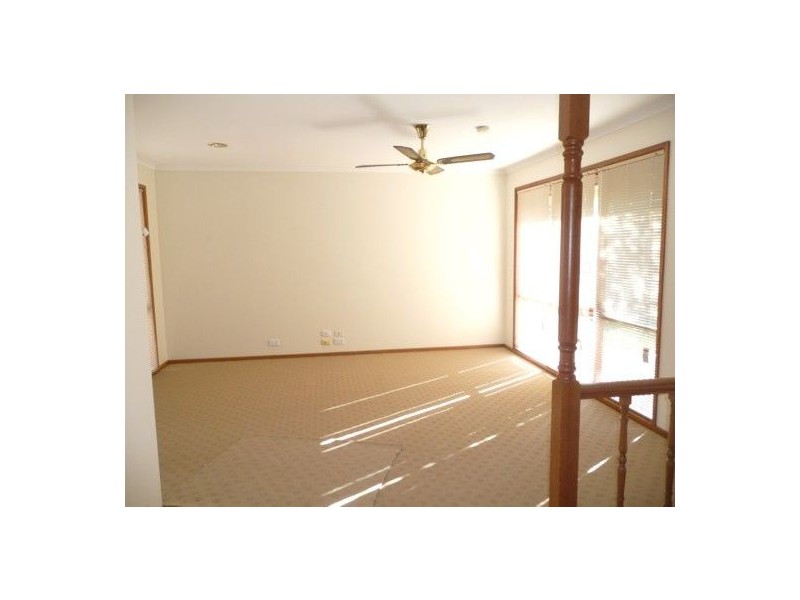 39 Jackling Dr, Lavington NSW 2641