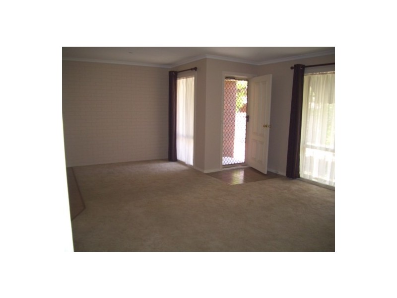 3/38 Jackling Dr, Lavington NSW 2641